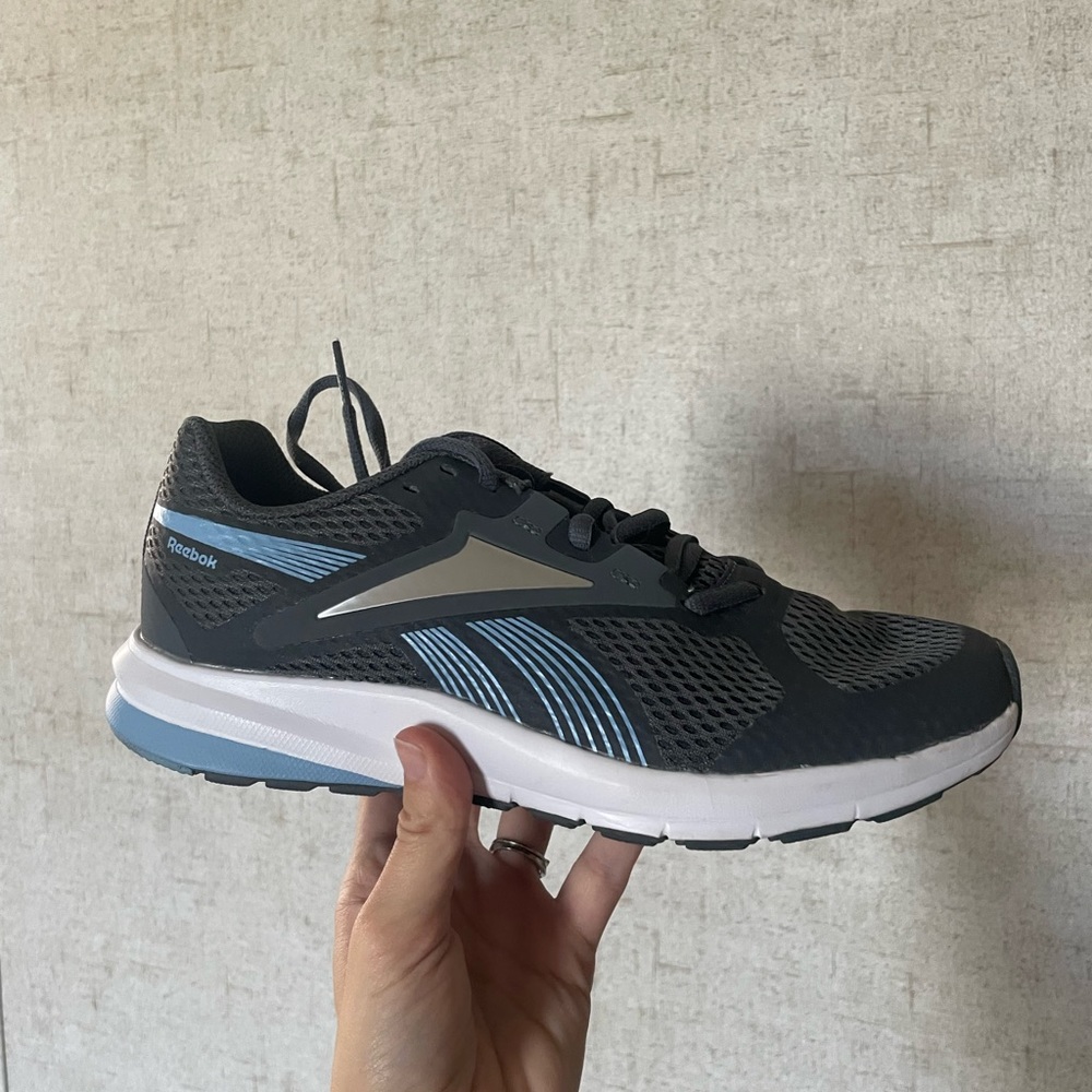 NEW Reebok Tennis shoes